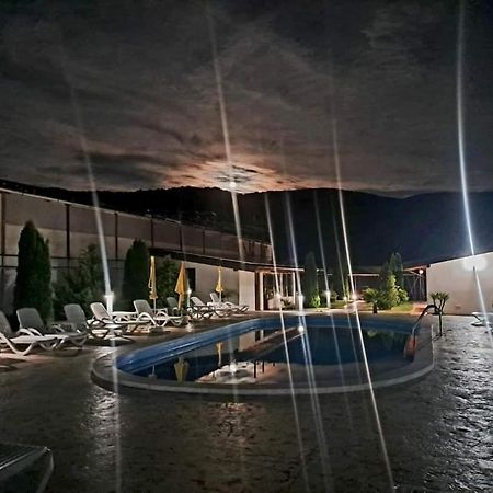 Vila Hercules Dubova Buitenkant foto