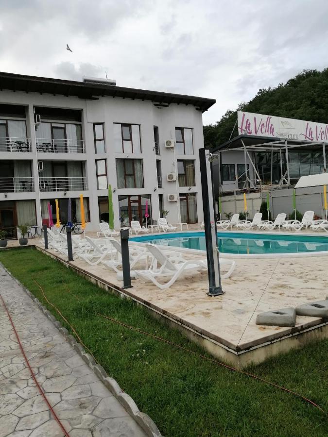 Vila Hercules Dubova Buitenkant foto