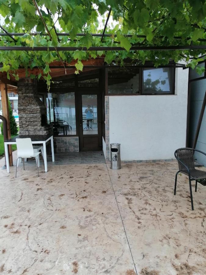 Vila Hercules Dubova Buitenkant foto